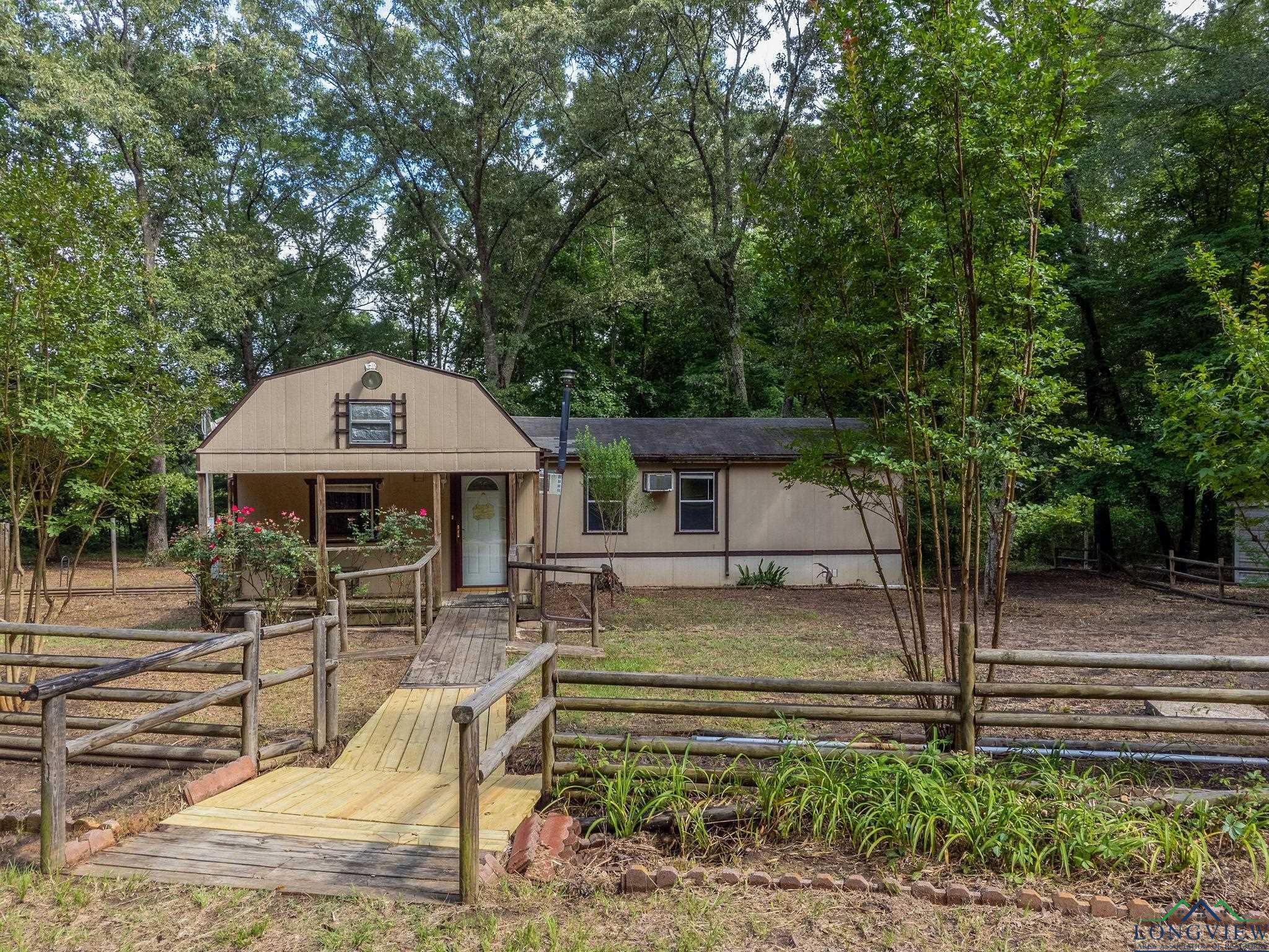 1738 White Cedar Rd, Big Sandy, Texas image 3