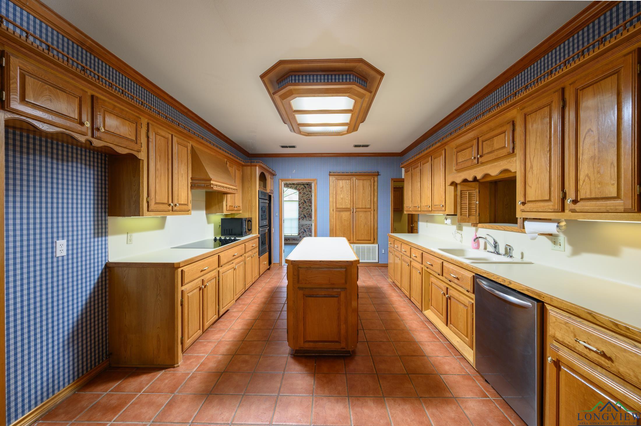 101 Bent Tree Dr, Palestine, Texas image 10