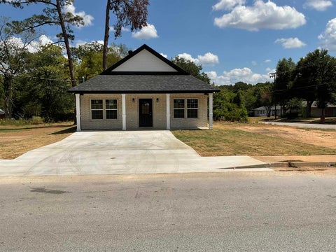 Homes For Sale - 1708 S Twelfth Street<br/> Longview, TX 75602