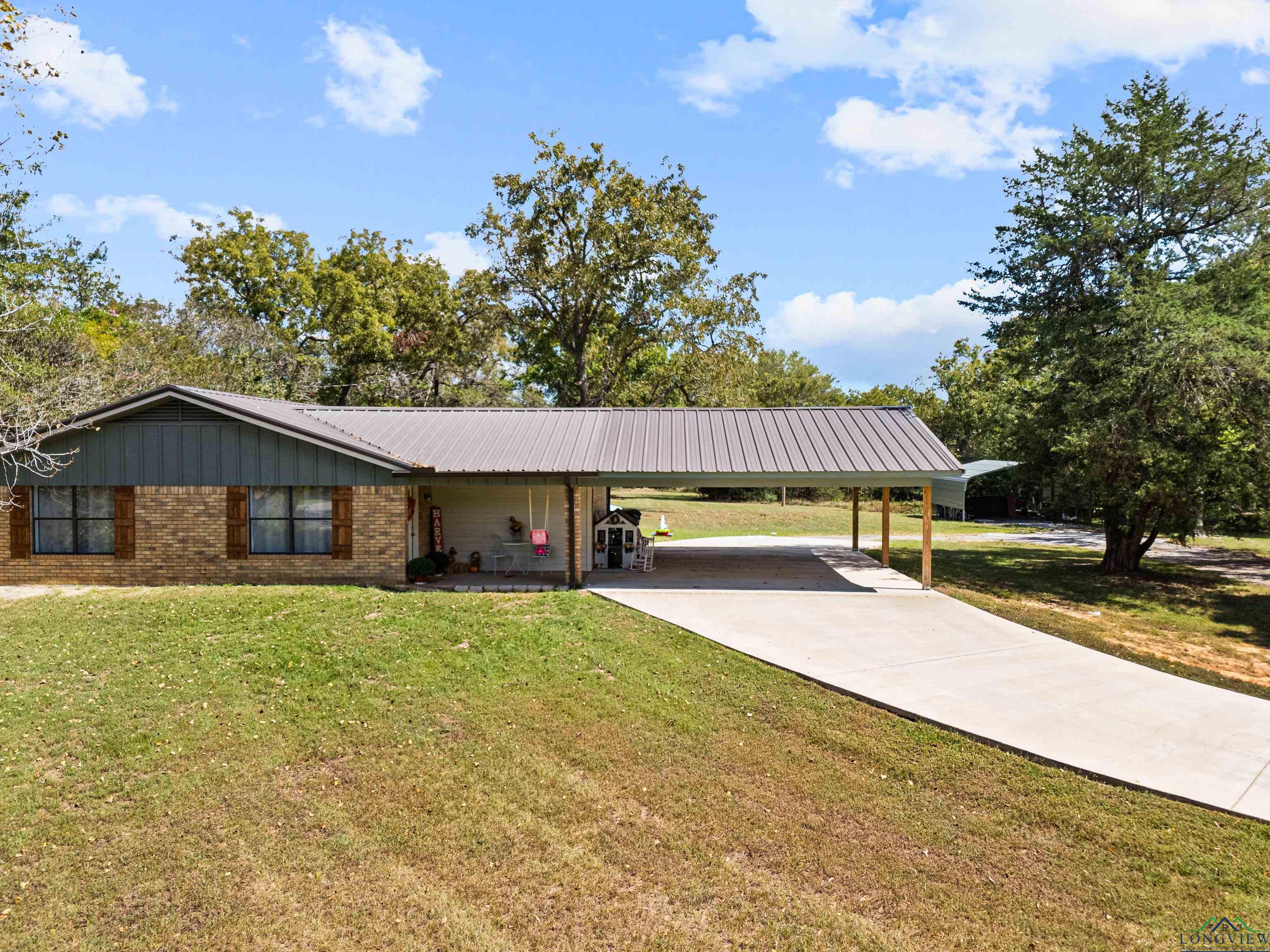 1070 Cr 2187 Crystal Farms, Tatum, Texas image 2