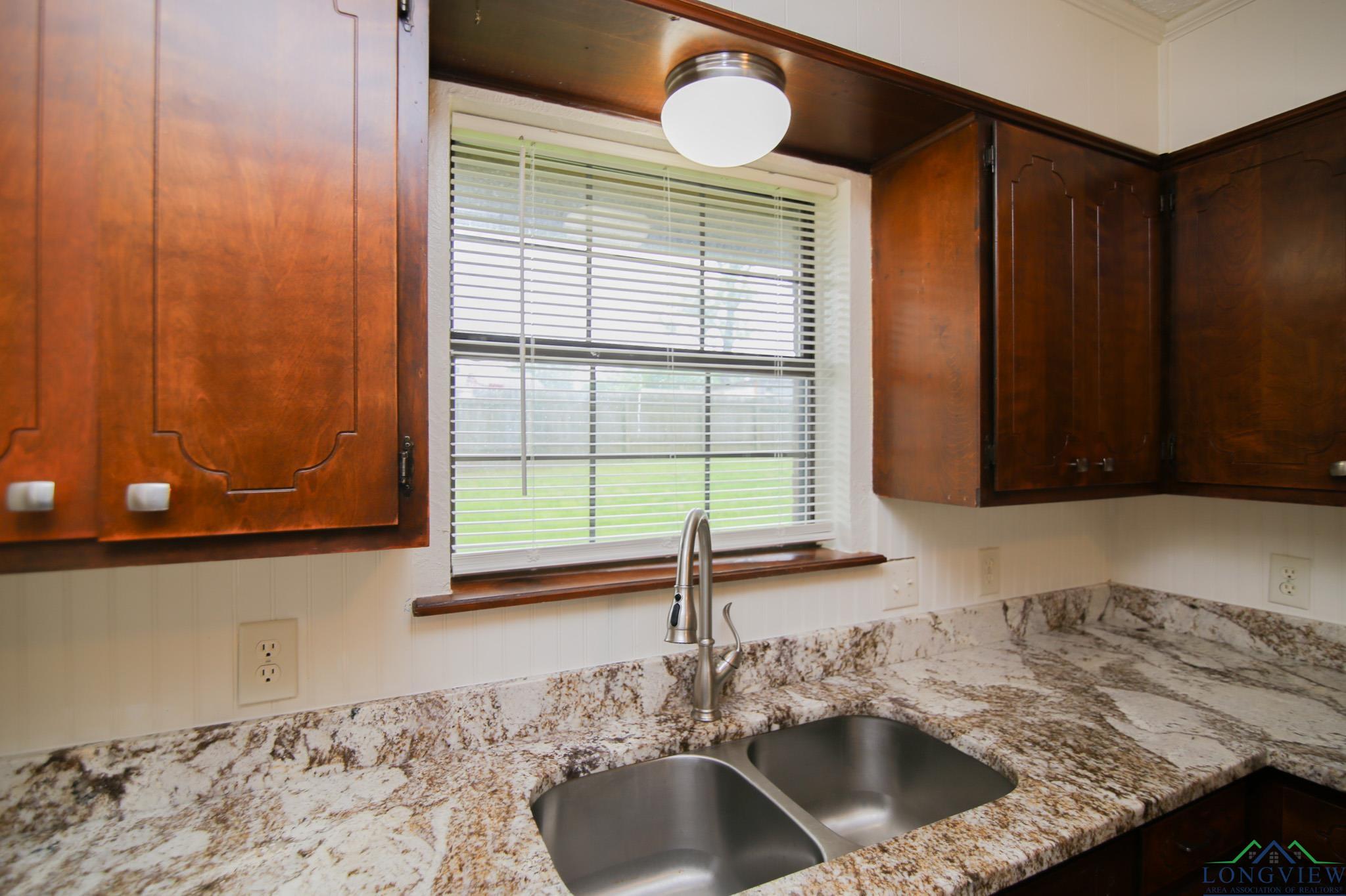 1085 Private Road 5860, Yantis, Texas image 10