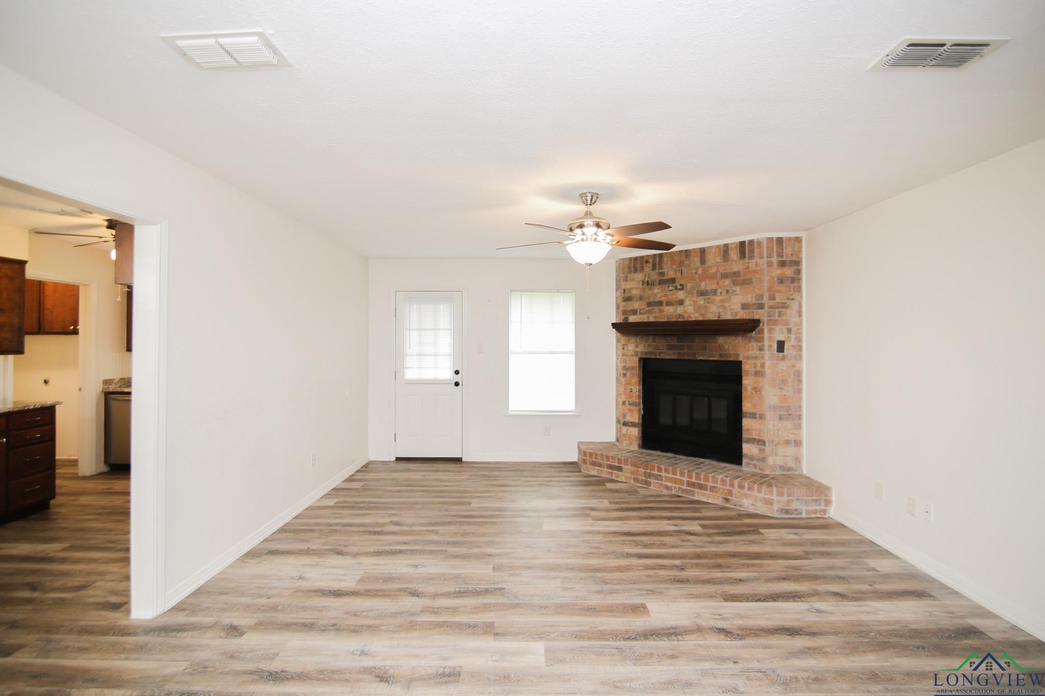 1085 Private Road 5860, Yantis, Texas image 4
