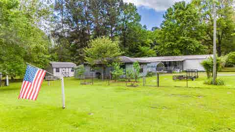 Mobile Home For Sale - 822 E Shreveport Camden Rd<br/> Harrison County, Waskom, TX 75692