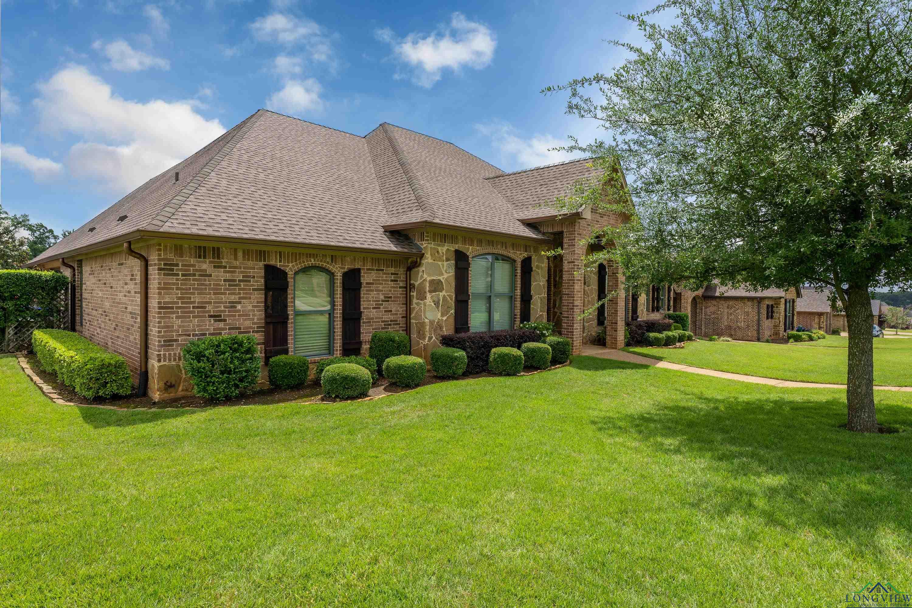 1624 Olympic Dr, Longview, Texas image 3