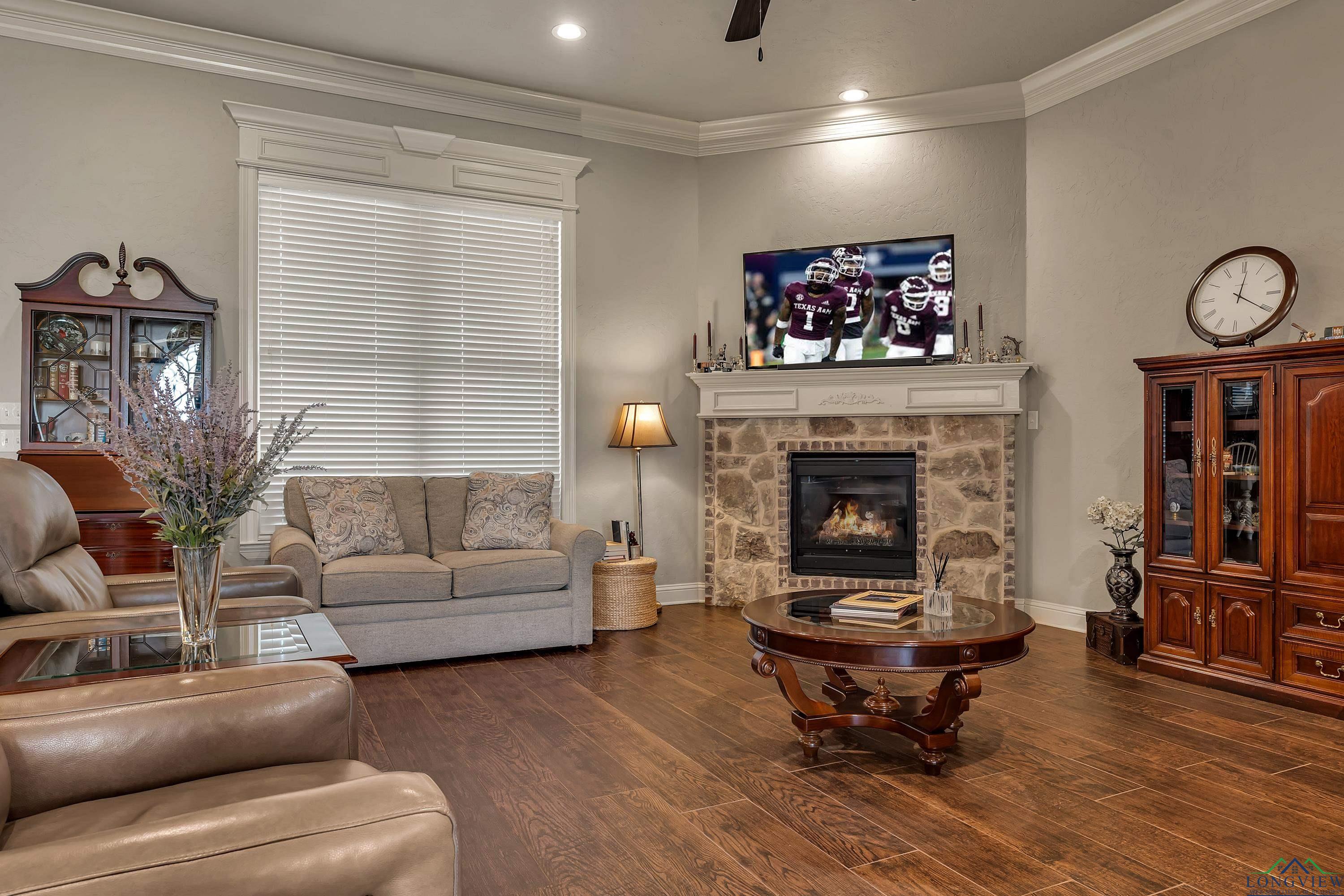 1624 Olympic Dr, Longview, Texas image 8