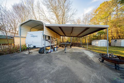 A home in White Oak