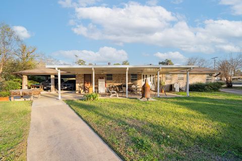 A home in White Oak