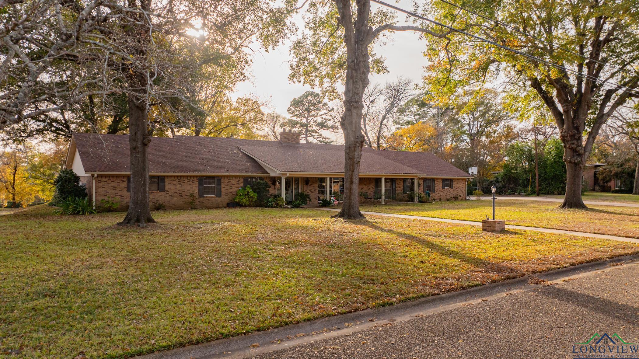 2301 Green Hills, Kilgore, Texas image 4