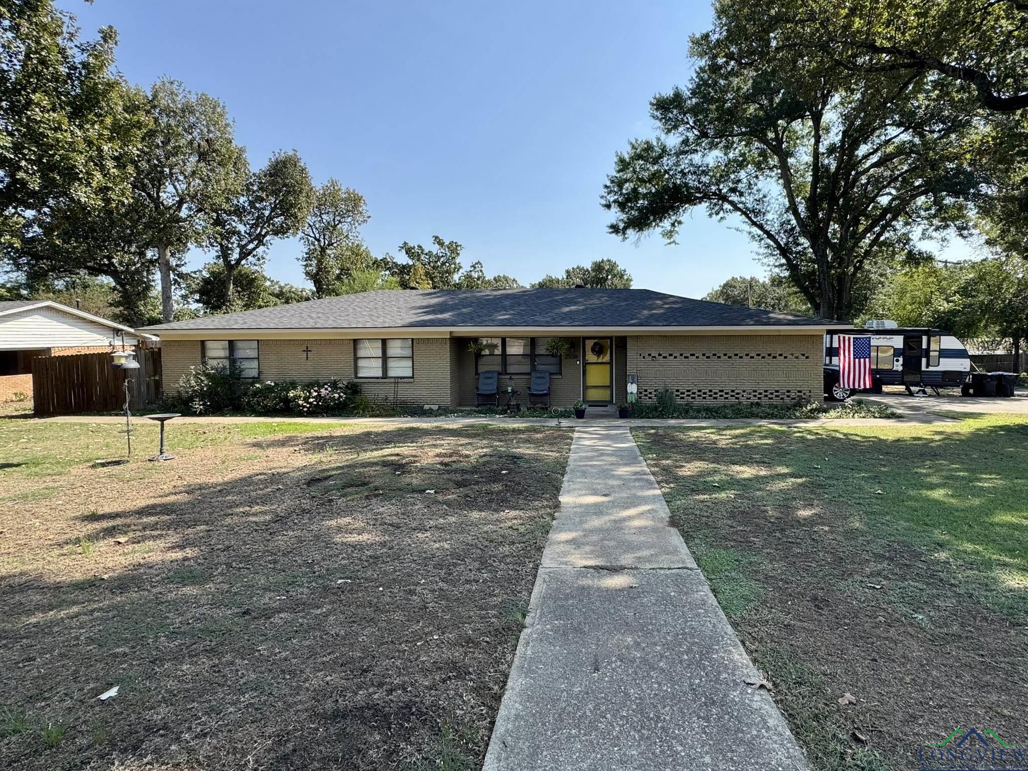 2500 Swan St, Longview, Texas image 1