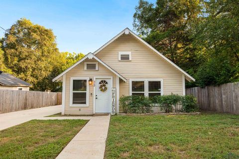 A home in Gilmer