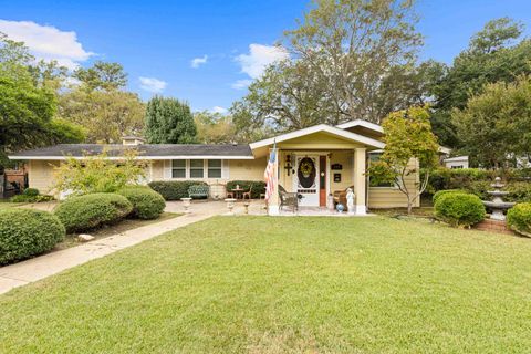 Homes For Sale - 309 S Friou Street<br/> Jefferson, TX 75657