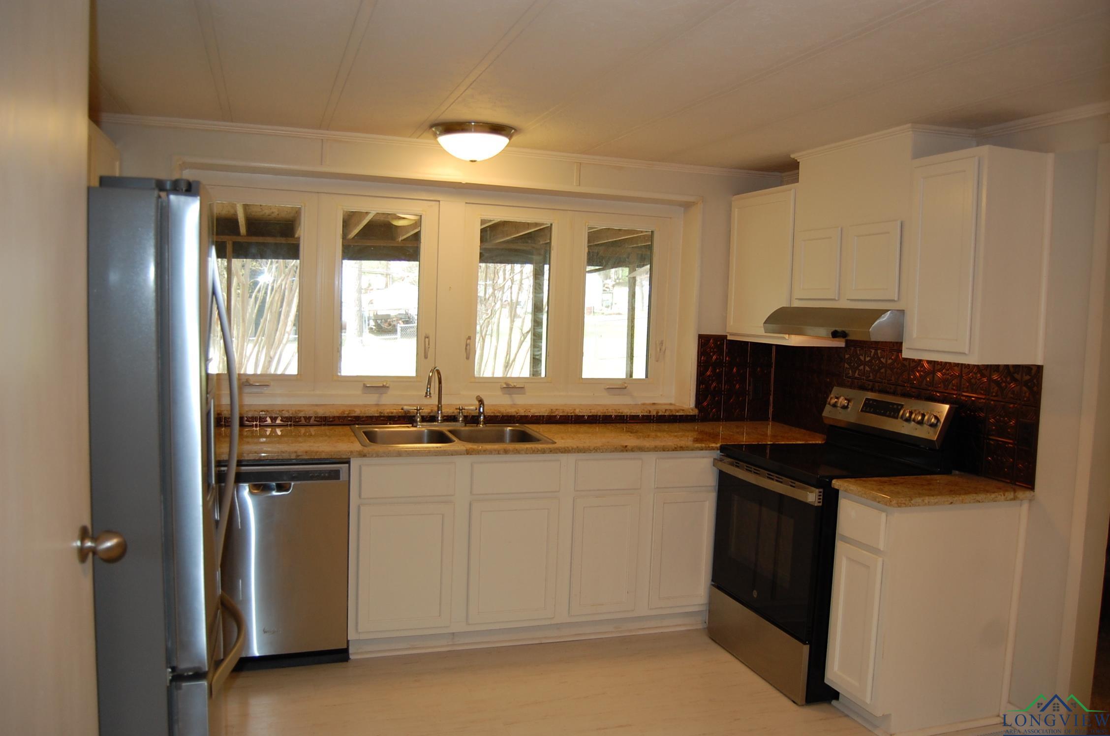10114 Paradise Cir, Chandler, Texas image 7