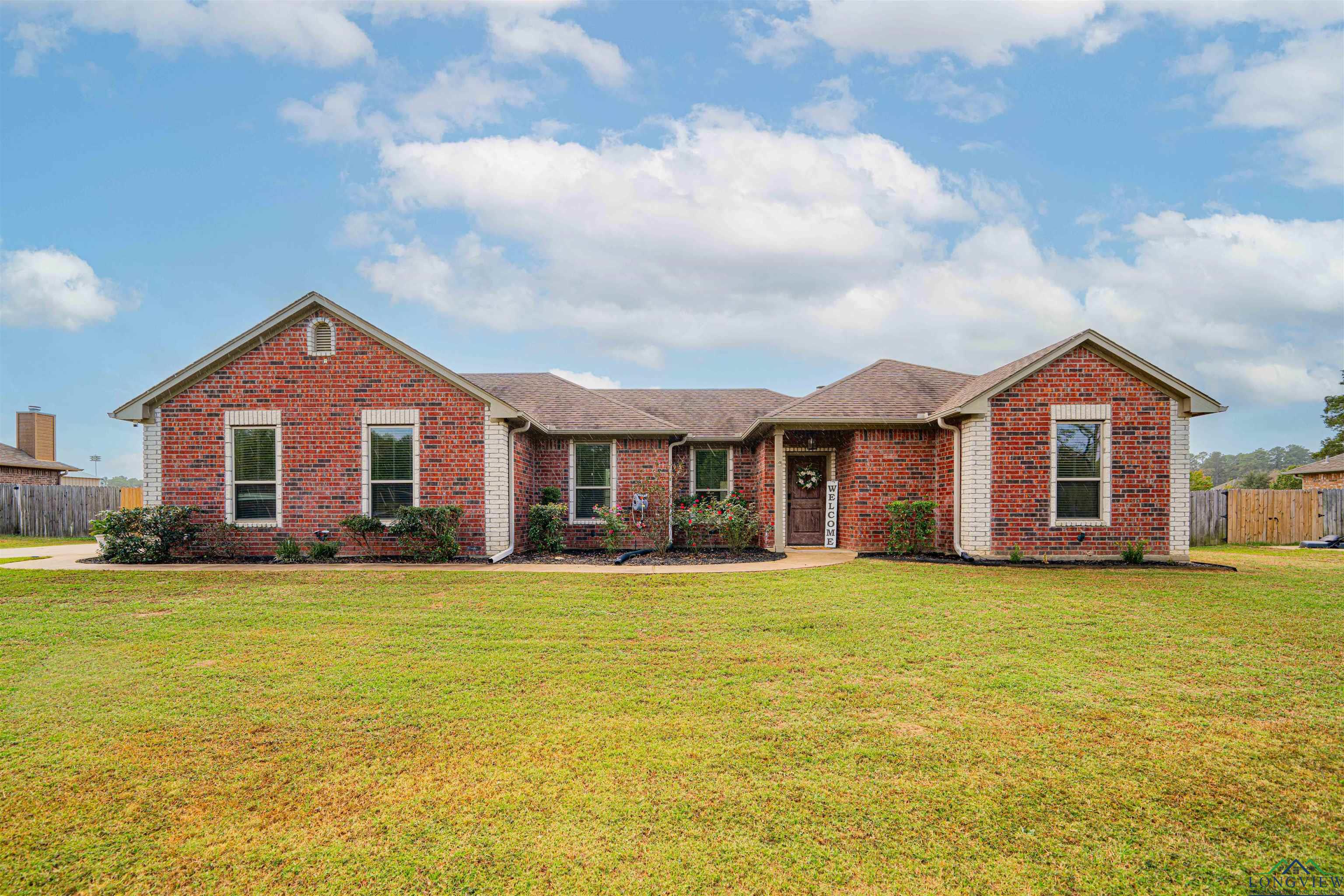 482 Karabeth Ln, Hallsville, Texas image 1