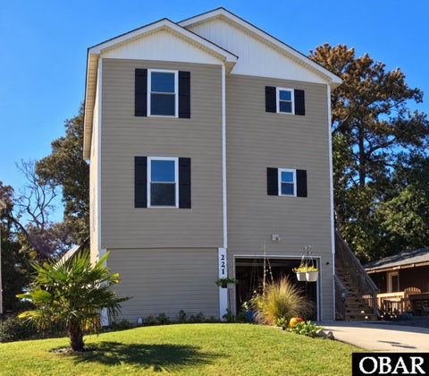 Photo for 221 Sir Chandler Drive