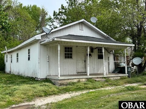 Homes For Sale - 207 E Peterson Street<br/> Edenton, NC 27932