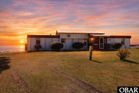 Homes For Sale - 123 Bayview Drive<br/> Stumpy Point, NC 27978