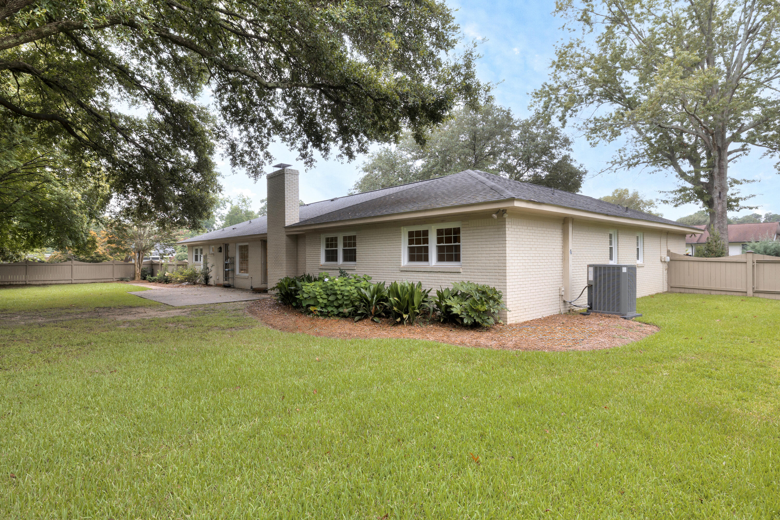 Sumter, South Carolina 29150, United States, 4 Bedrooms Bedrooms, ,3 BathroomsBathrooms,Residential,Pending,189926