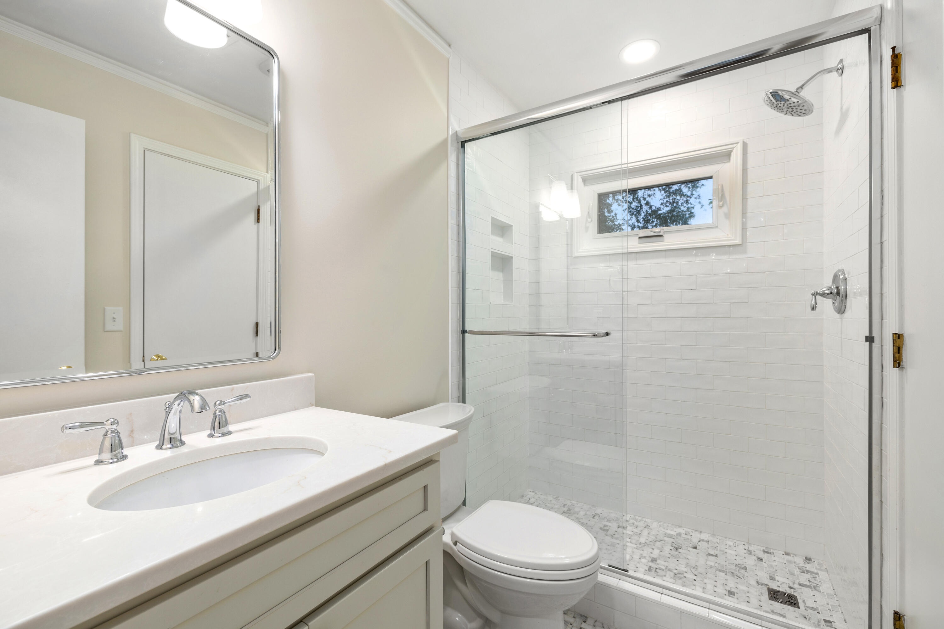 Sumter, South Carolina 29150, United States, 4 Bedrooms Bedrooms, ,3 BathroomsBathrooms,Residential,Pending,189926