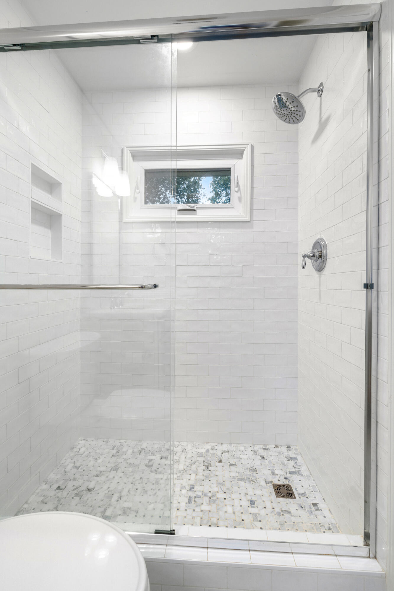 Sumter, South Carolina 29150, United States, 4 Bedrooms Bedrooms, ,3 BathroomsBathrooms,Residential,Pending,189926