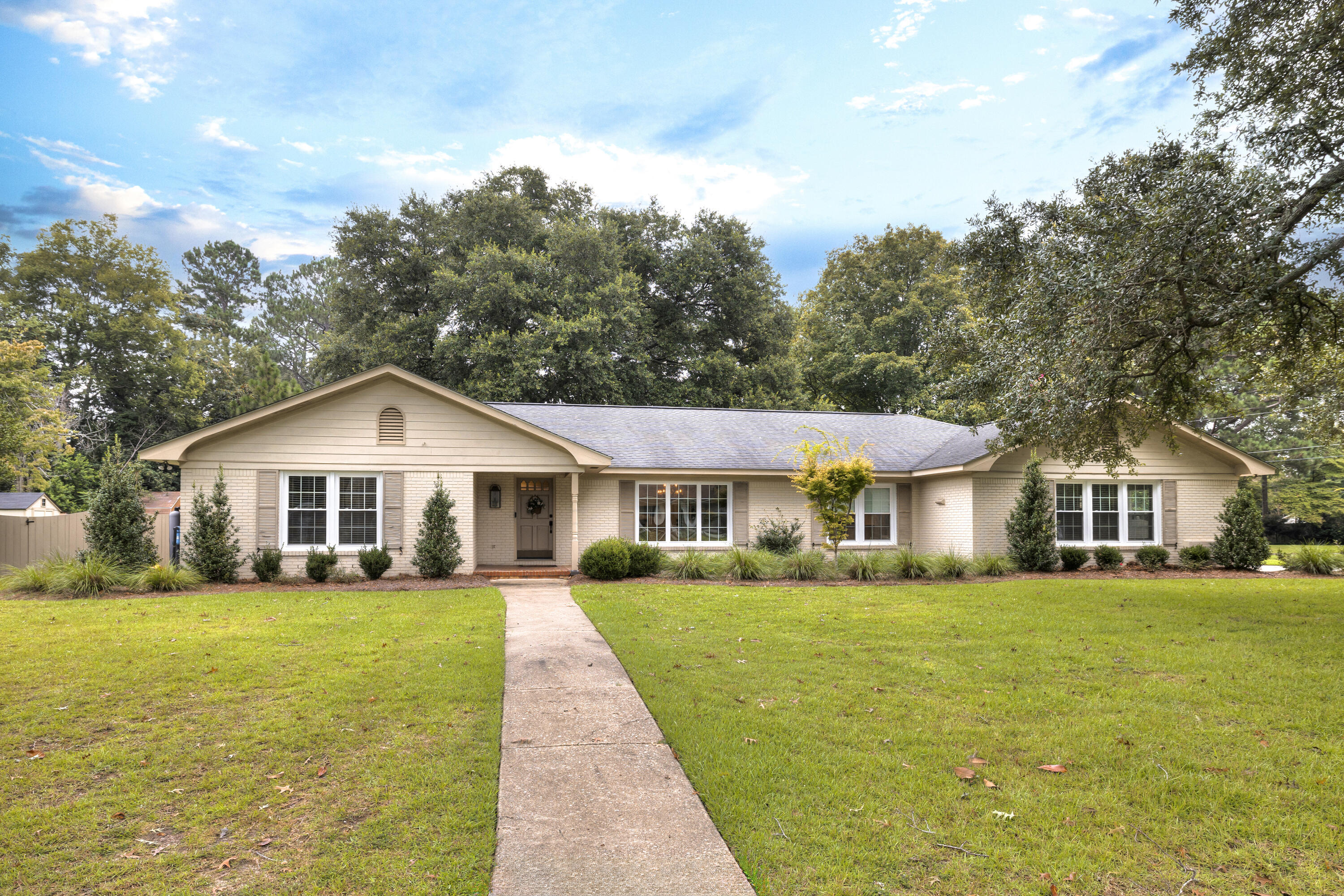 Sumter, South Carolina 29150, United States, 4 Bedrooms Bedrooms, ,3 BathroomsBathrooms,Residential,Pending,189926