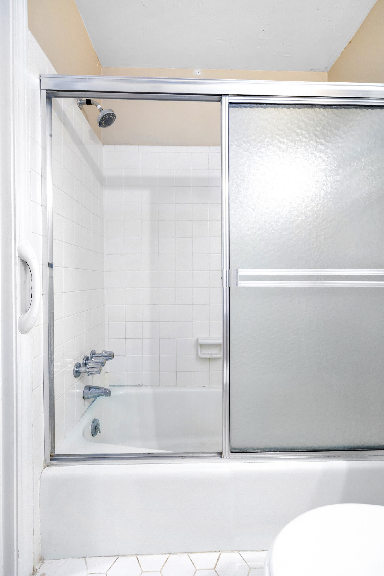 Sumter, South Carolina 29150, United States, 4 Bedrooms Bedrooms, ,3 BathroomsBathrooms,Residential,Pending,189926