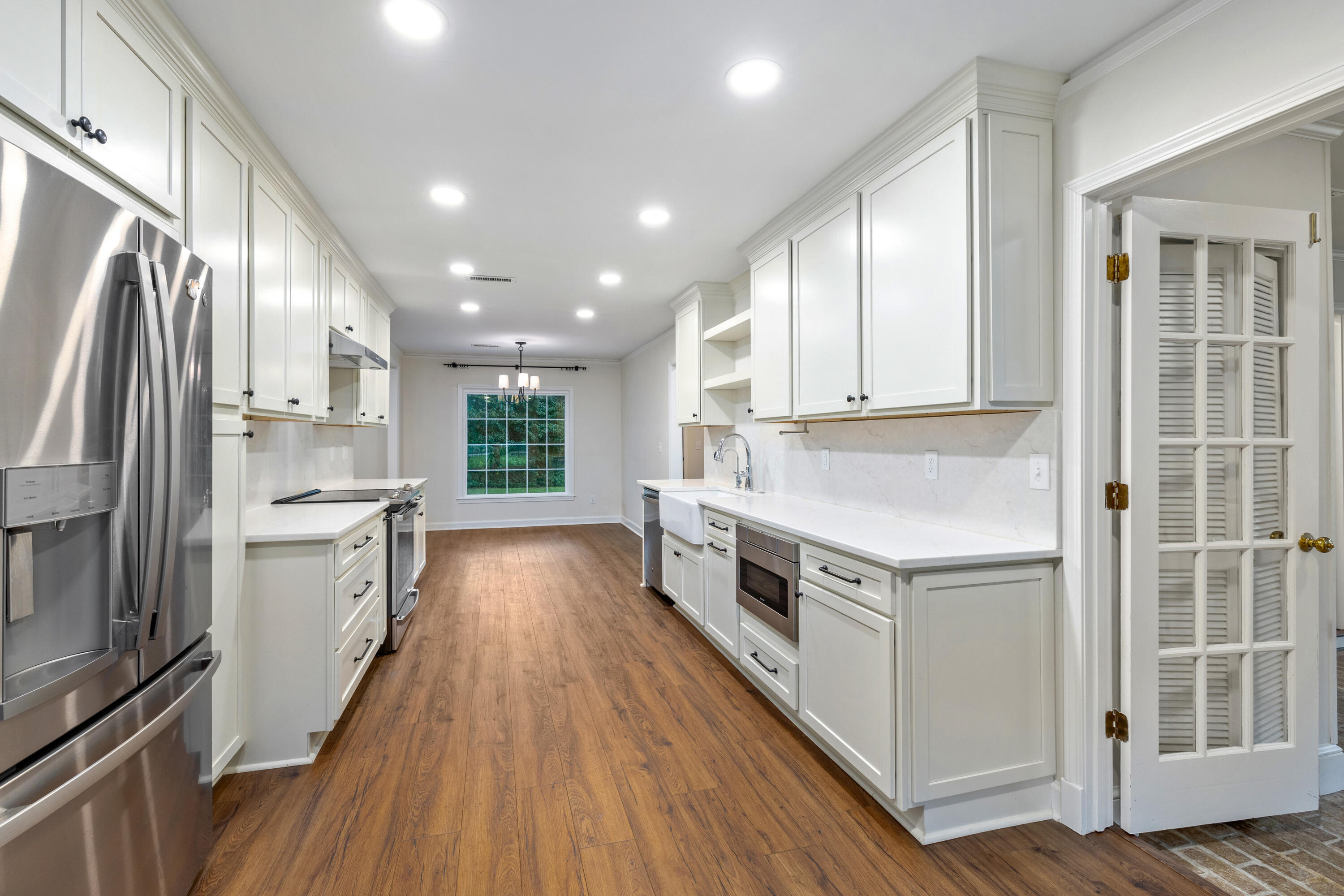 Sumter, South Carolina 29150, United States, 4 Bedrooms Bedrooms, ,3 BathroomsBathrooms,Residential,Pending,189926