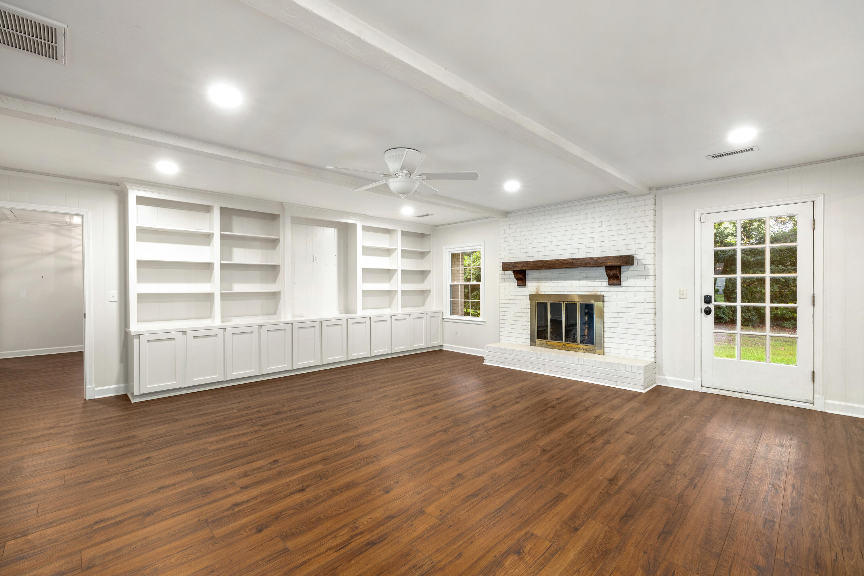 Sumter, South Carolina 29150, United States, 4 Bedrooms Bedrooms, ,3 BathroomsBathrooms,Residential,Pending,189926