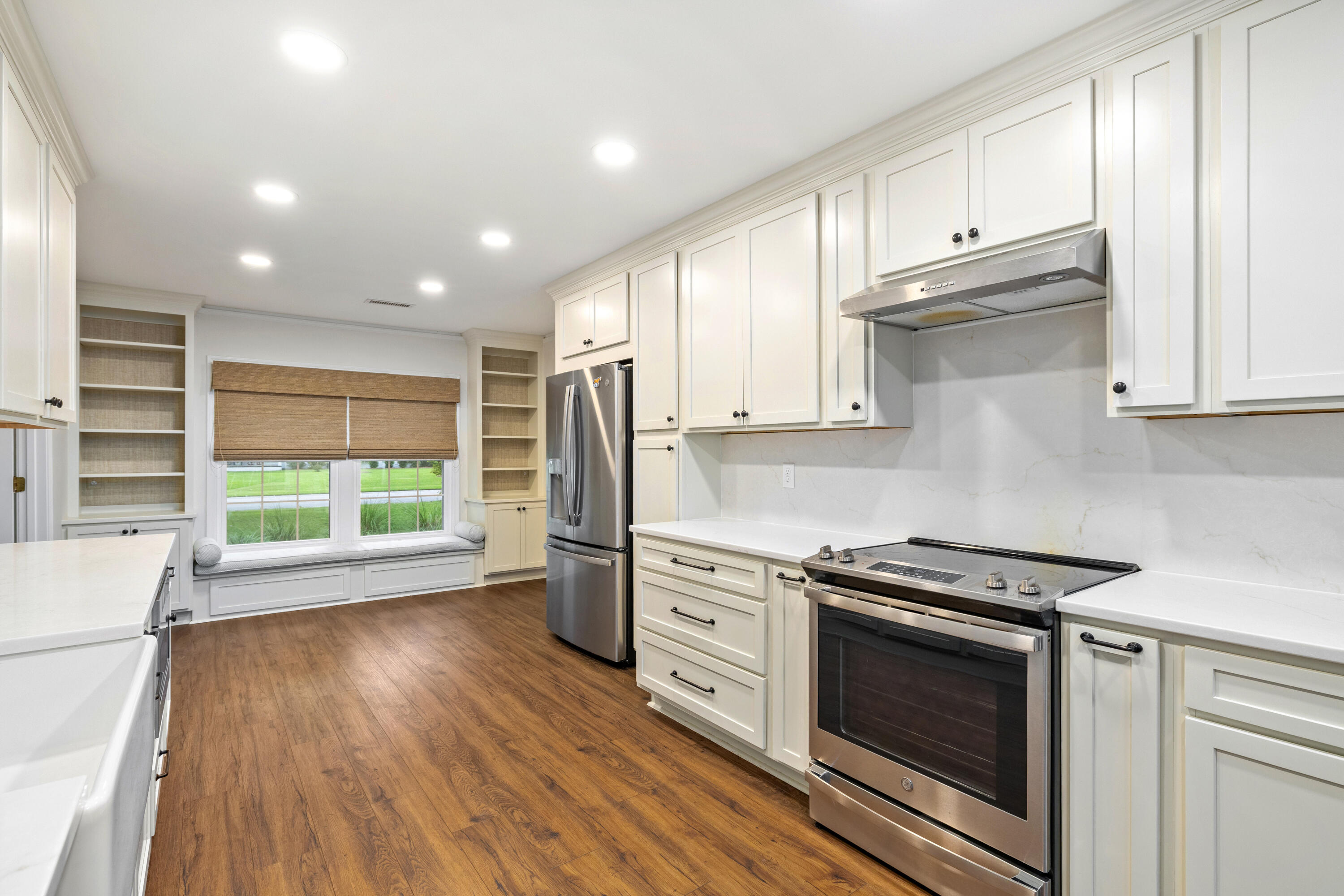 Sumter, South Carolina 29150, United States, 4 Bedrooms Bedrooms, ,3 BathroomsBathrooms,Residential,Pending,189926