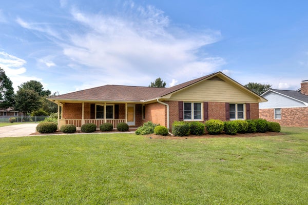 843 CLUB LN, SUMTER, SC 29154 - Image a30b5d3de1960f4e29b2d9cbf5a8b4c0/1774712233