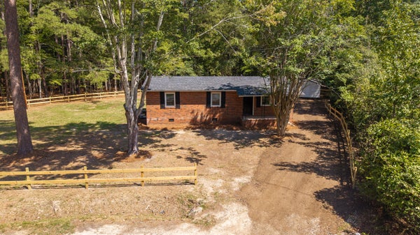 1090 STATE ST, SUMTER, SC 29153 - Image a3b5e19d48972ac2ee552ee21b2ba4e0/952800719