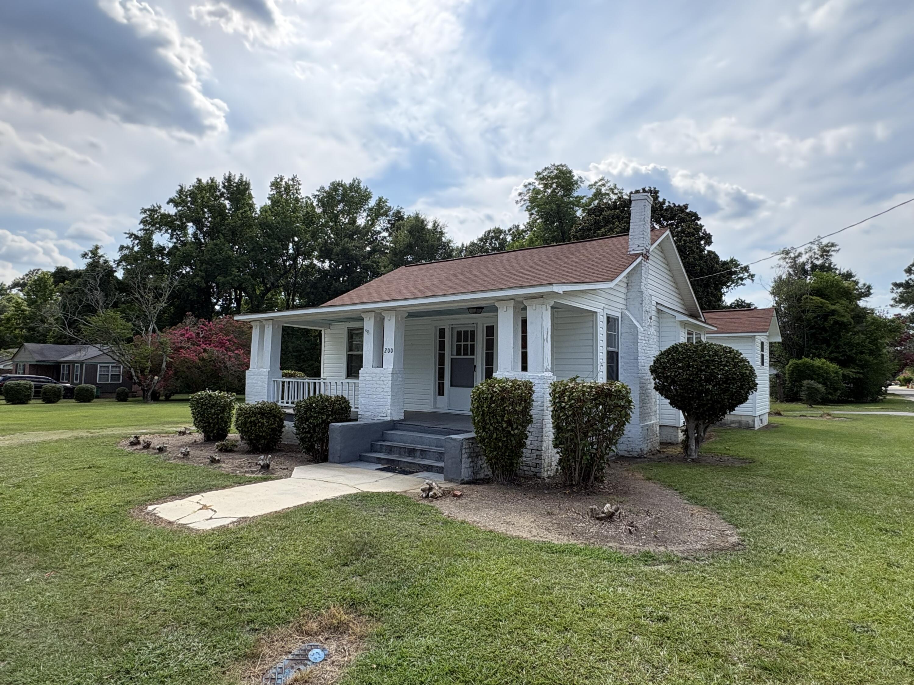 Photo 1 of 19 — 200 S Calhoun Street, Bishopville, SC 29010