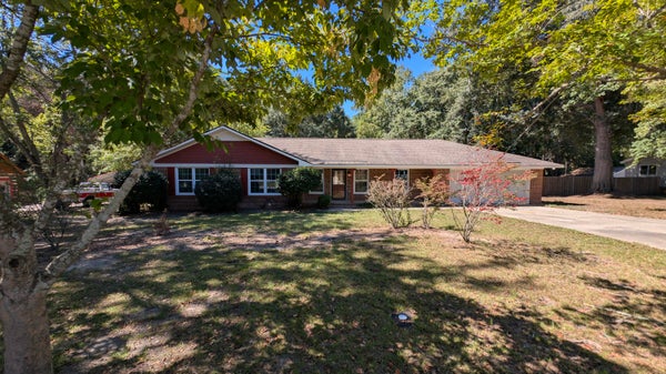 1090 TWIN LAKES DR, SUMTER, SC 29154 - Image fdb54c56c30aa6b28e585f62e4ebca26/955101854