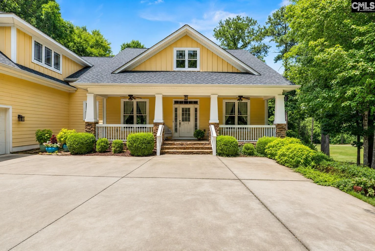 209 High Pointe Drive
