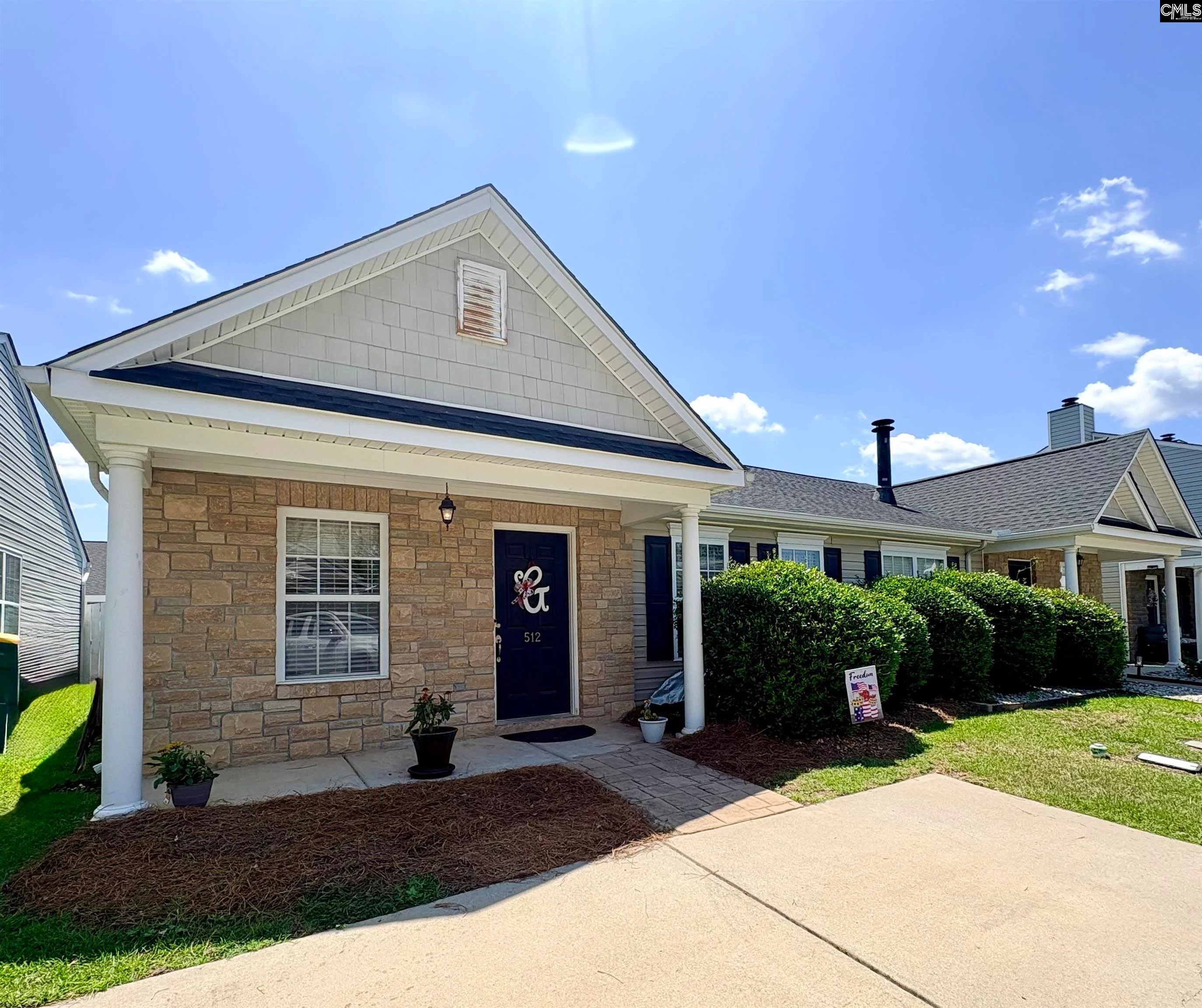 512 Dawsons Park Way