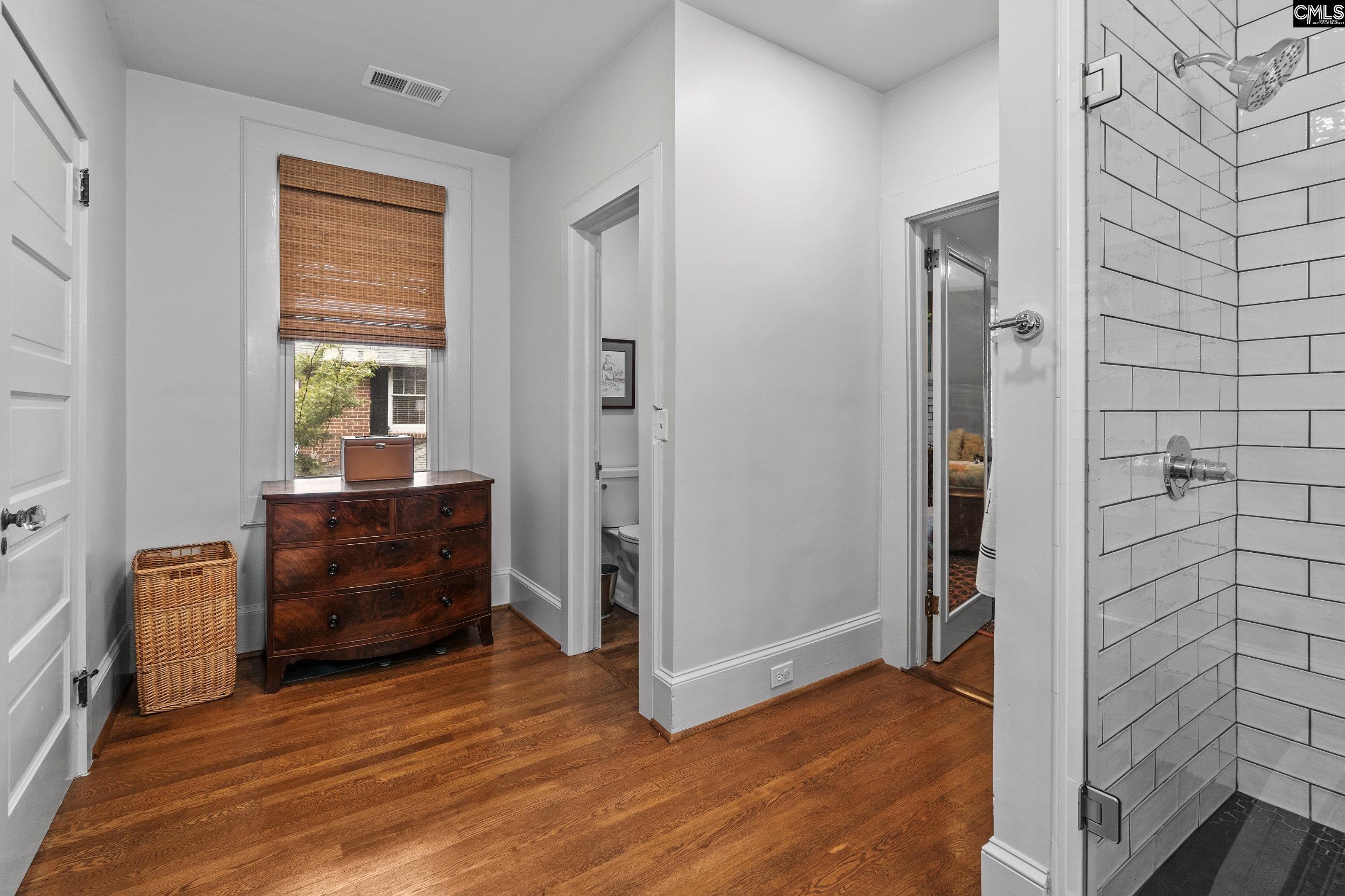 Columbia, South Carolina 29205, United States, 4 Bedrooms Bedrooms, ,4 BathroomsBathrooms,Residential,Pending,37368