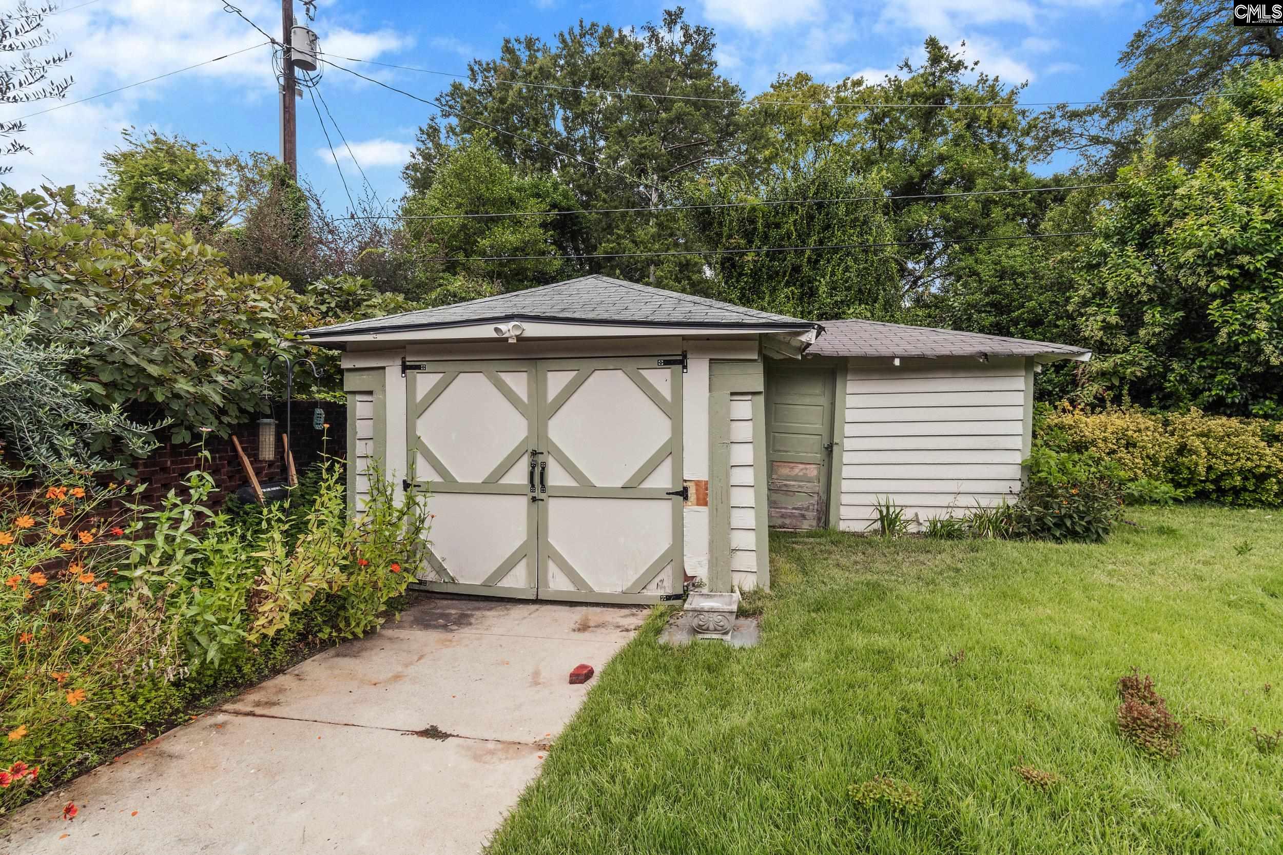 Columbia, South Carolina 29205, United States, 4 Bedrooms Bedrooms, ,4 BathroomsBathrooms,Residential,Pending,37368