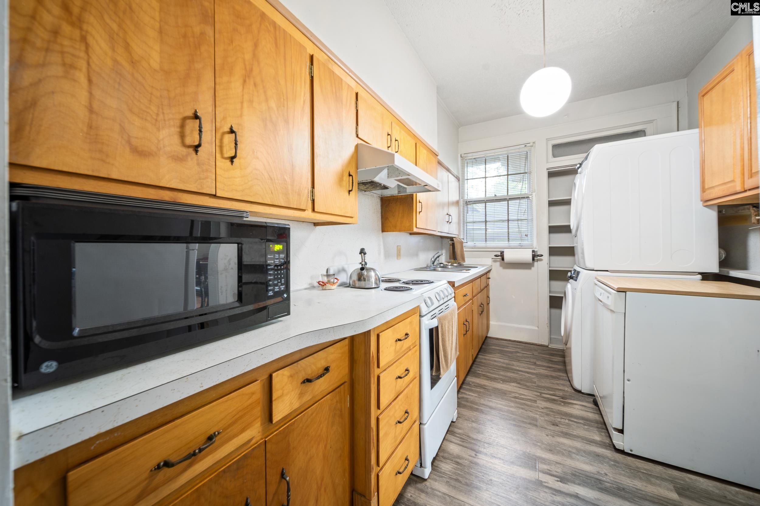 Columbia, South Carolina 29205, United States, 6 Bedrooms Bedrooms, ,7 BathroomsBathrooms,Residential,Pending,103285