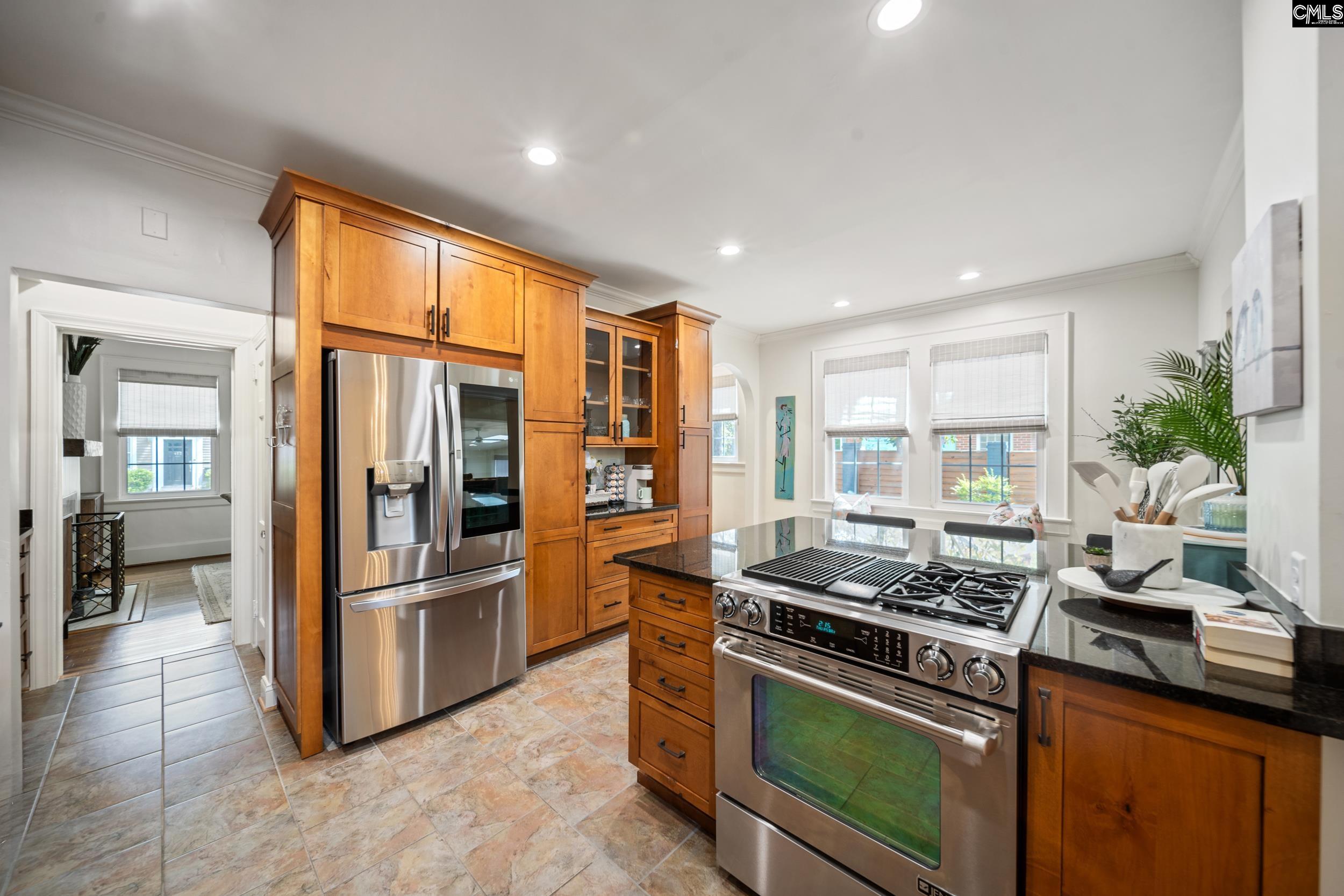 Columbia, South Carolina 29205, United States, 6 Bedrooms Bedrooms, ,7 BathroomsBathrooms,Residential,Pending,103285