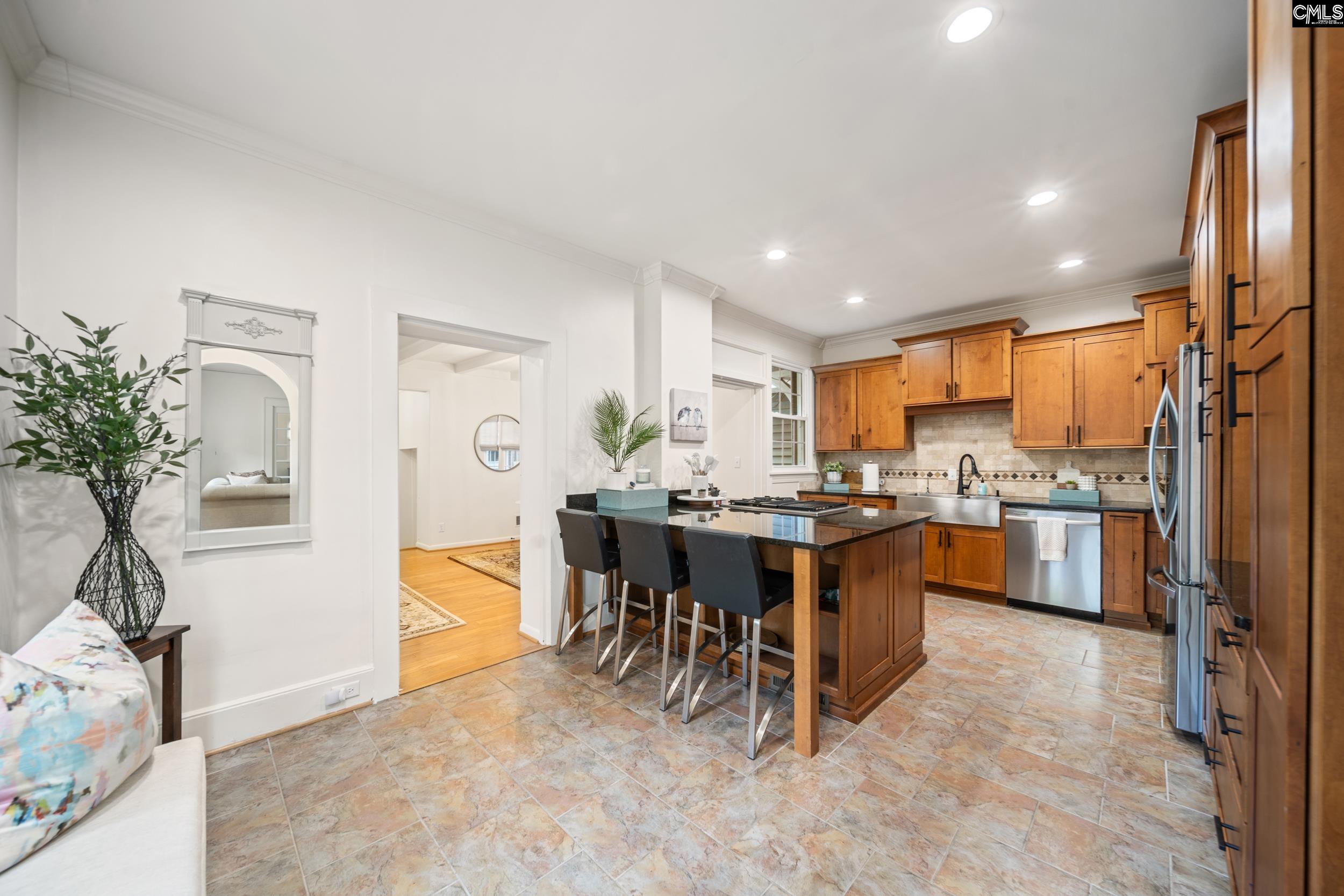 Columbia, South Carolina 29205, United States, 6 Bedrooms Bedrooms, ,7 BathroomsBathrooms,Residential,Pending,103285