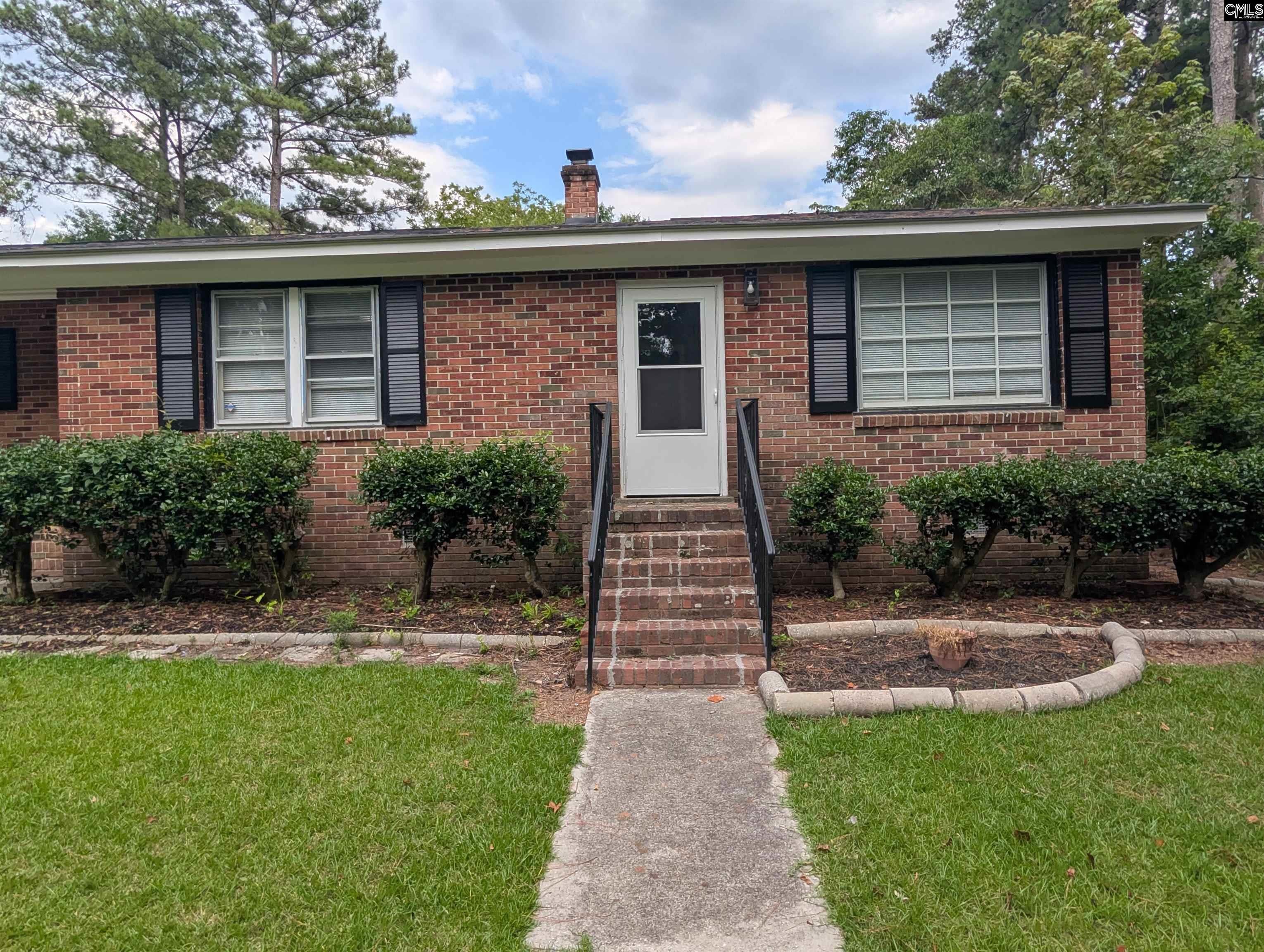 1013 Pinelane Road