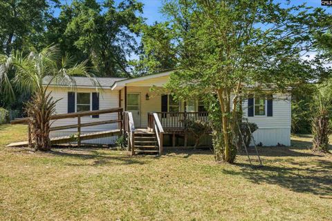Photo of 842 Links Court, Orangeburg, SC 29115 (MLS # 638591)