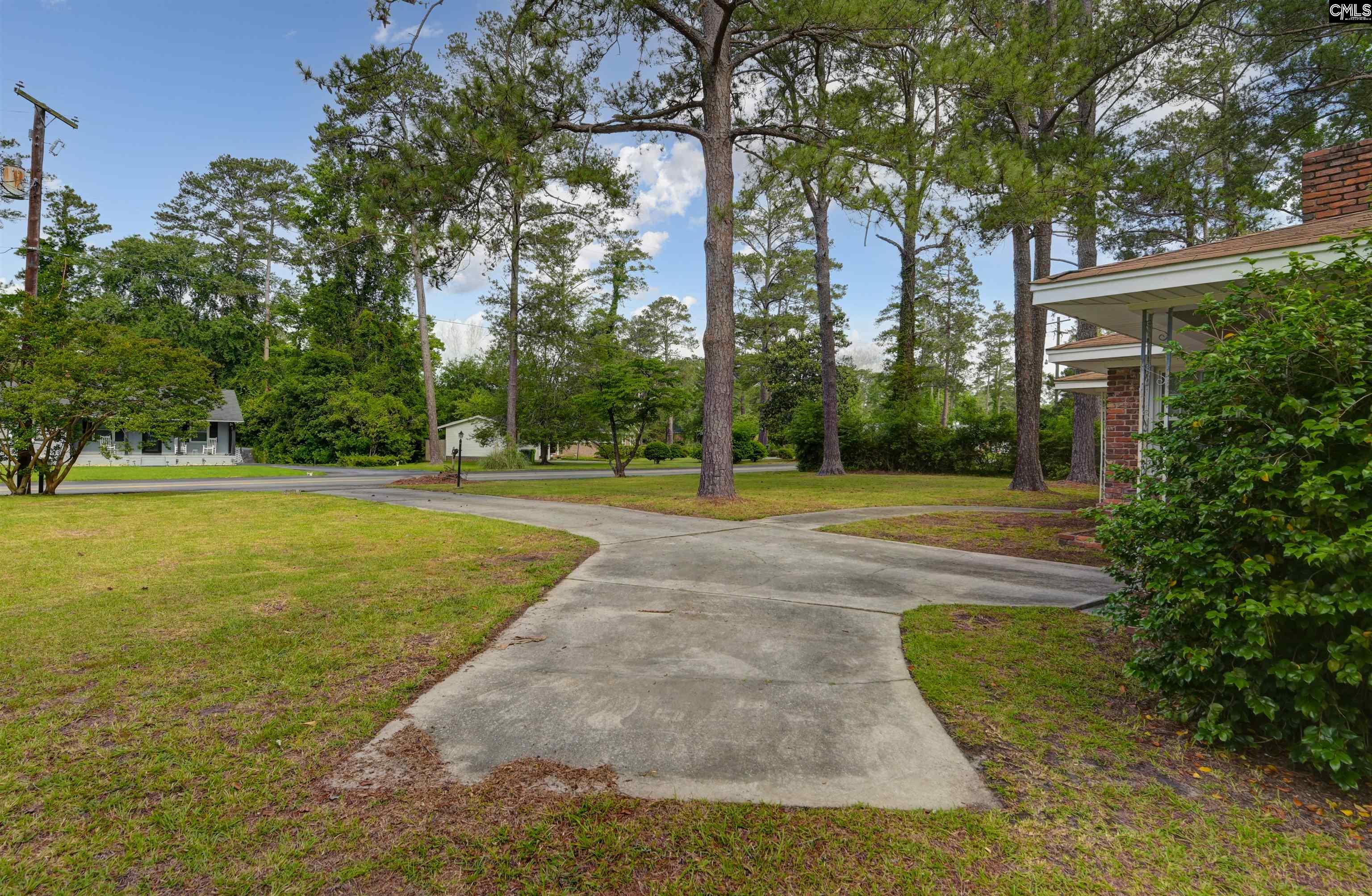 7608 Edgewater Drive