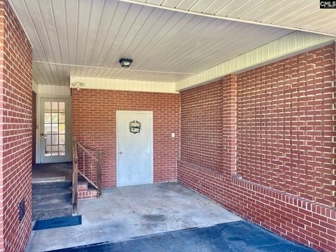 A home in Saluda