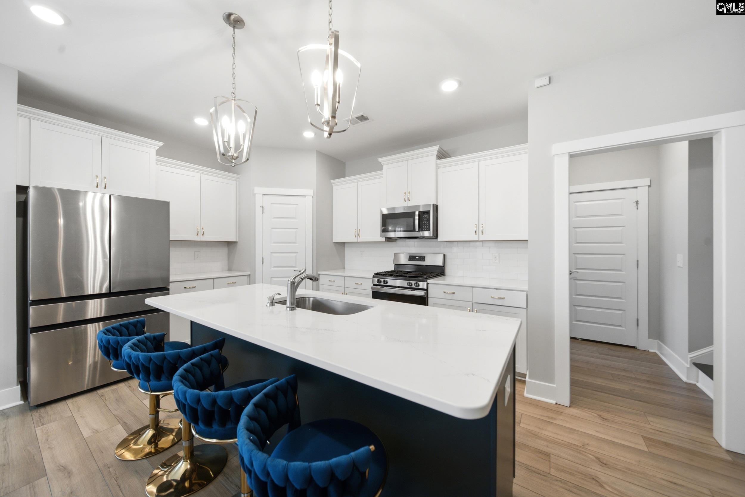 585 Ludlow Lane