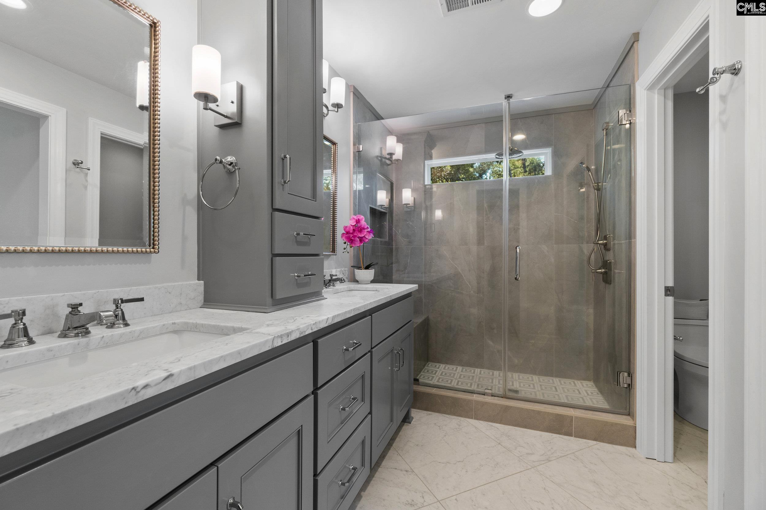 Columbia, South Carolina 29209, United States, 3 Bedrooms Bedrooms, ,3 BathroomsBathrooms,Residential,Pending,168227