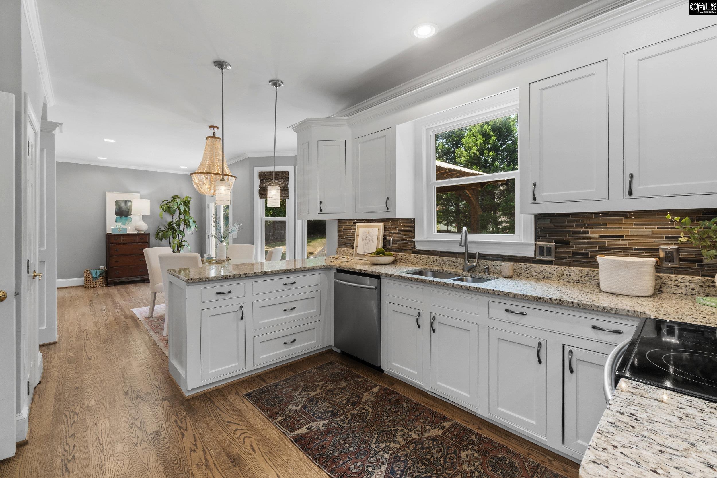 Columbia, South Carolina 29209, United States, 3 Bedrooms Bedrooms, ,3 BathroomsBathrooms,Residential,Pending,168227