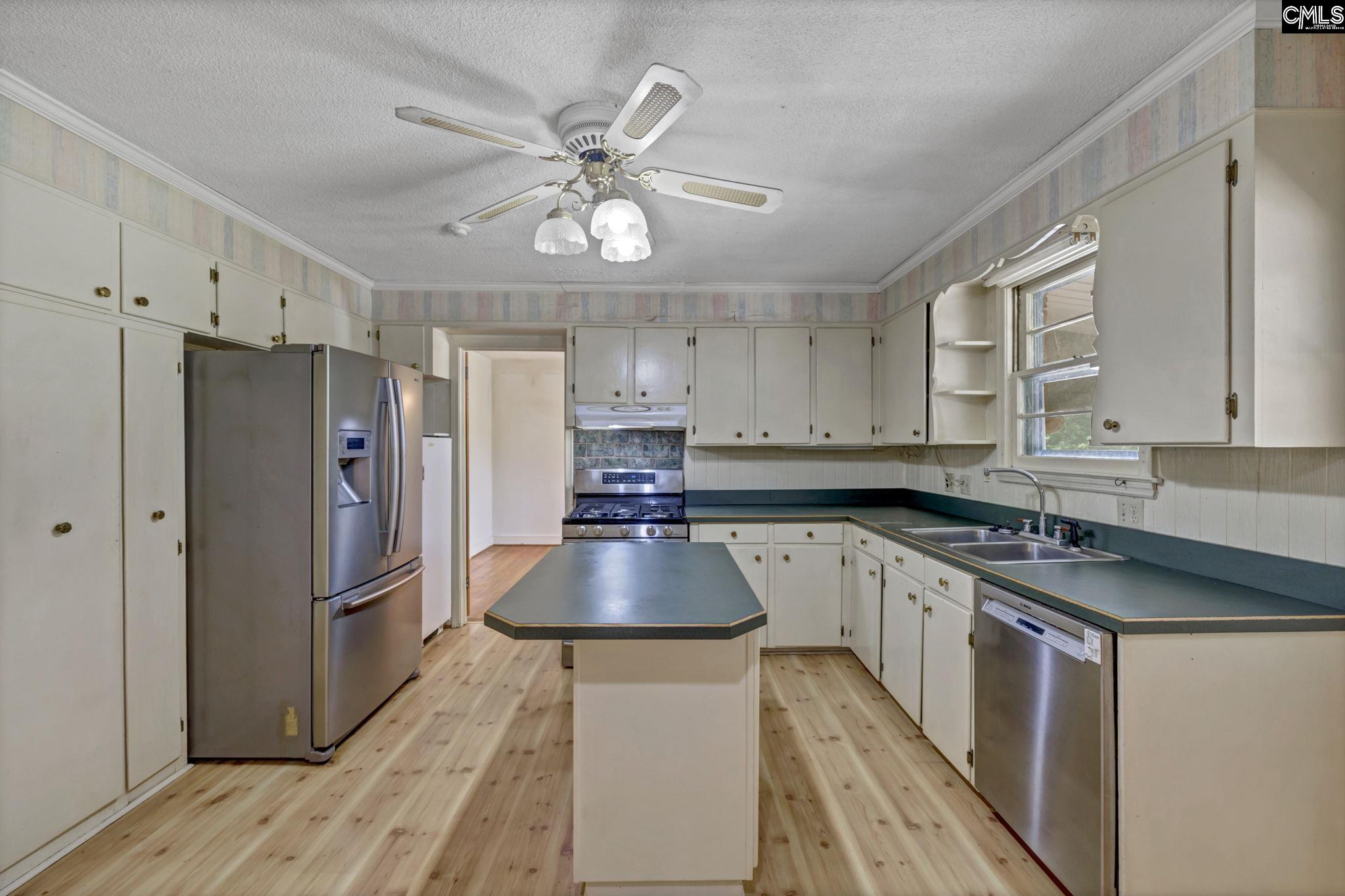 Columbia, South Carolina 29204, United States, 4 Bedrooms Bedrooms, ,3 BathroomsBathrooms,Residential,Pending,58826