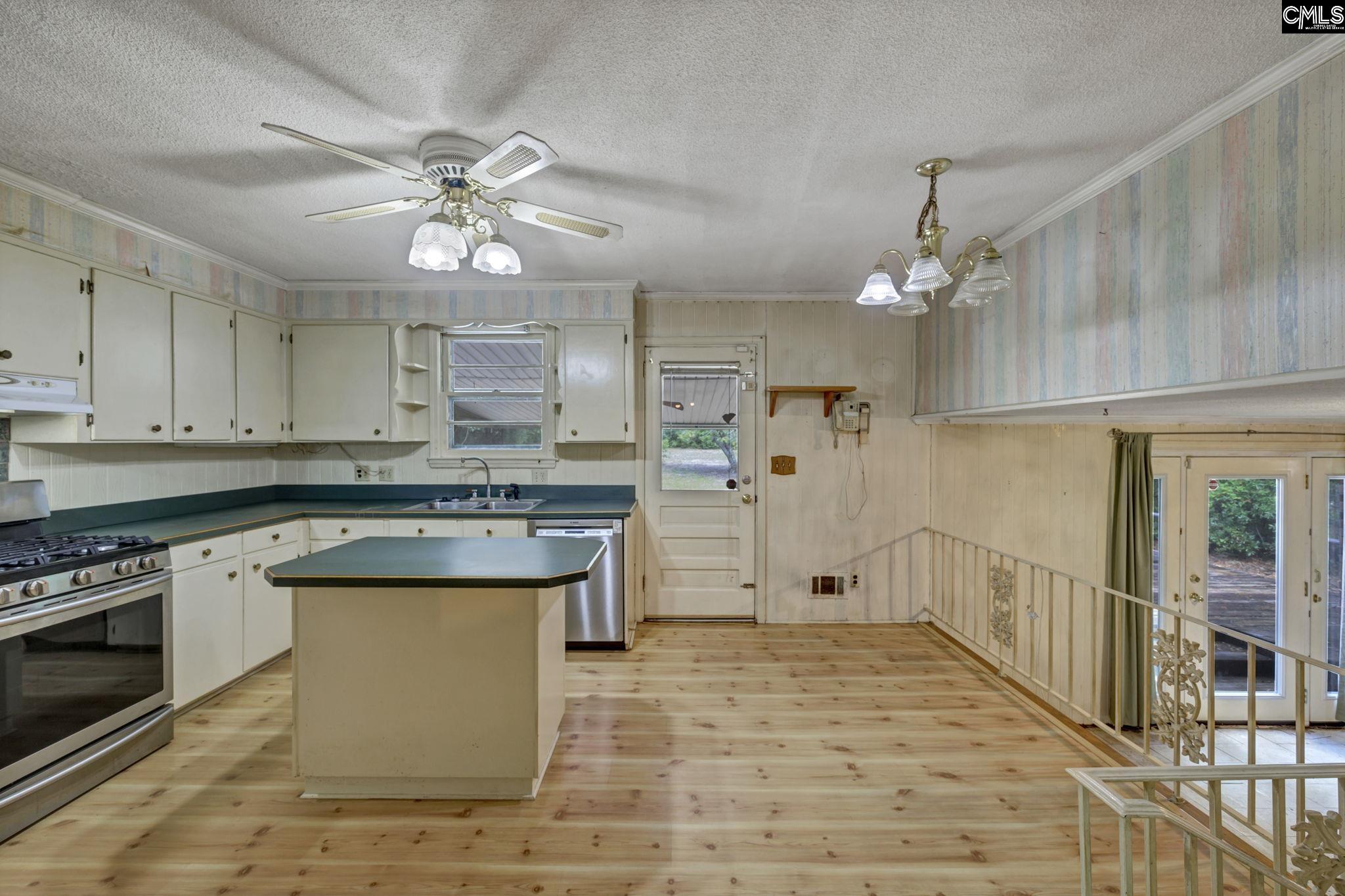 Columbia, South Carolina 29204, United States, 4 Bedrooms Bedrooms, ,3 BathroomsBathrooms,Residential,Pending,58826