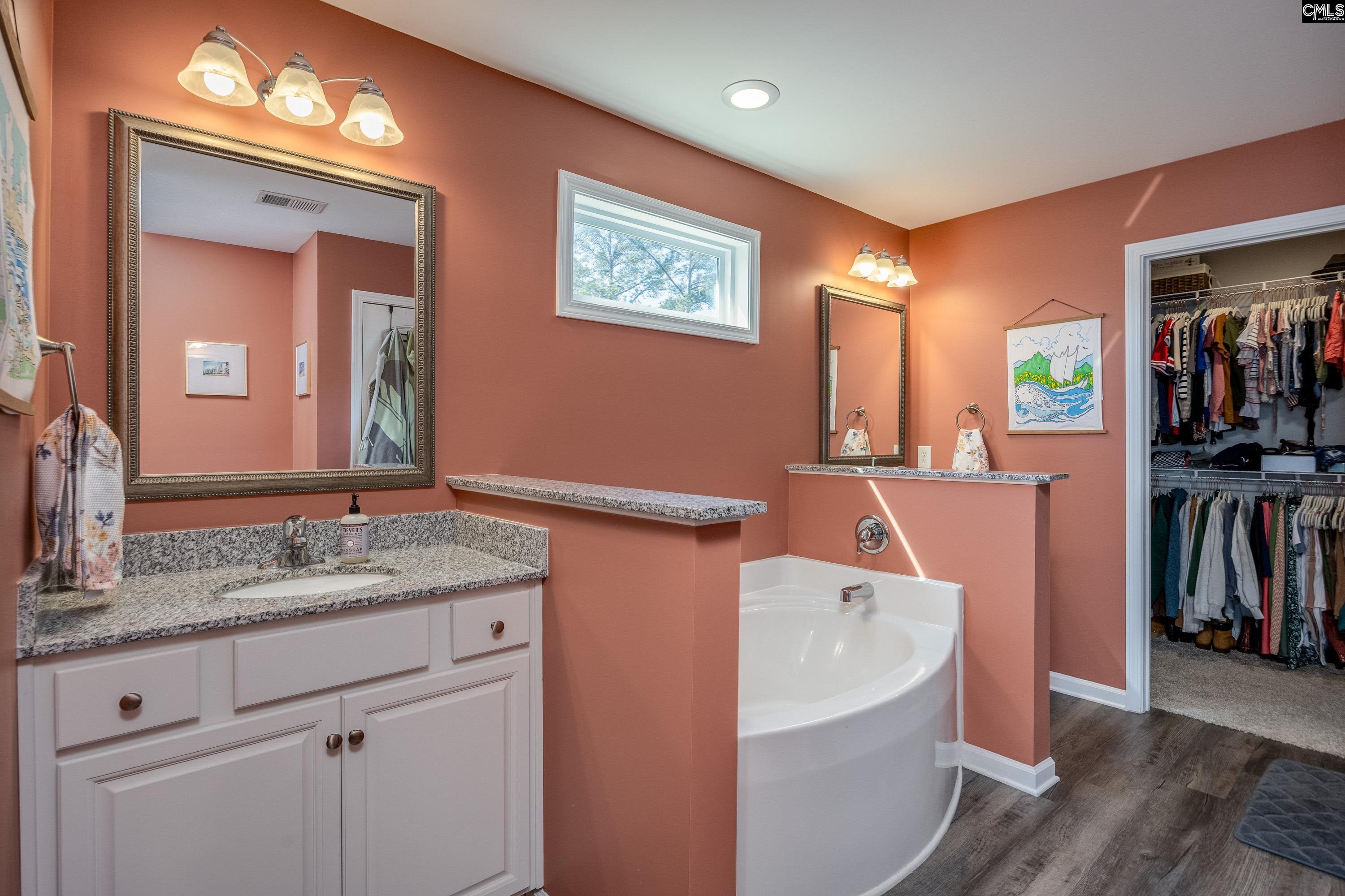 Camden, South Carolina 29020, United States, 4 Bedrooms Bedrooms, ,3 BathroomsBathrooms,Residential,Pending,61613