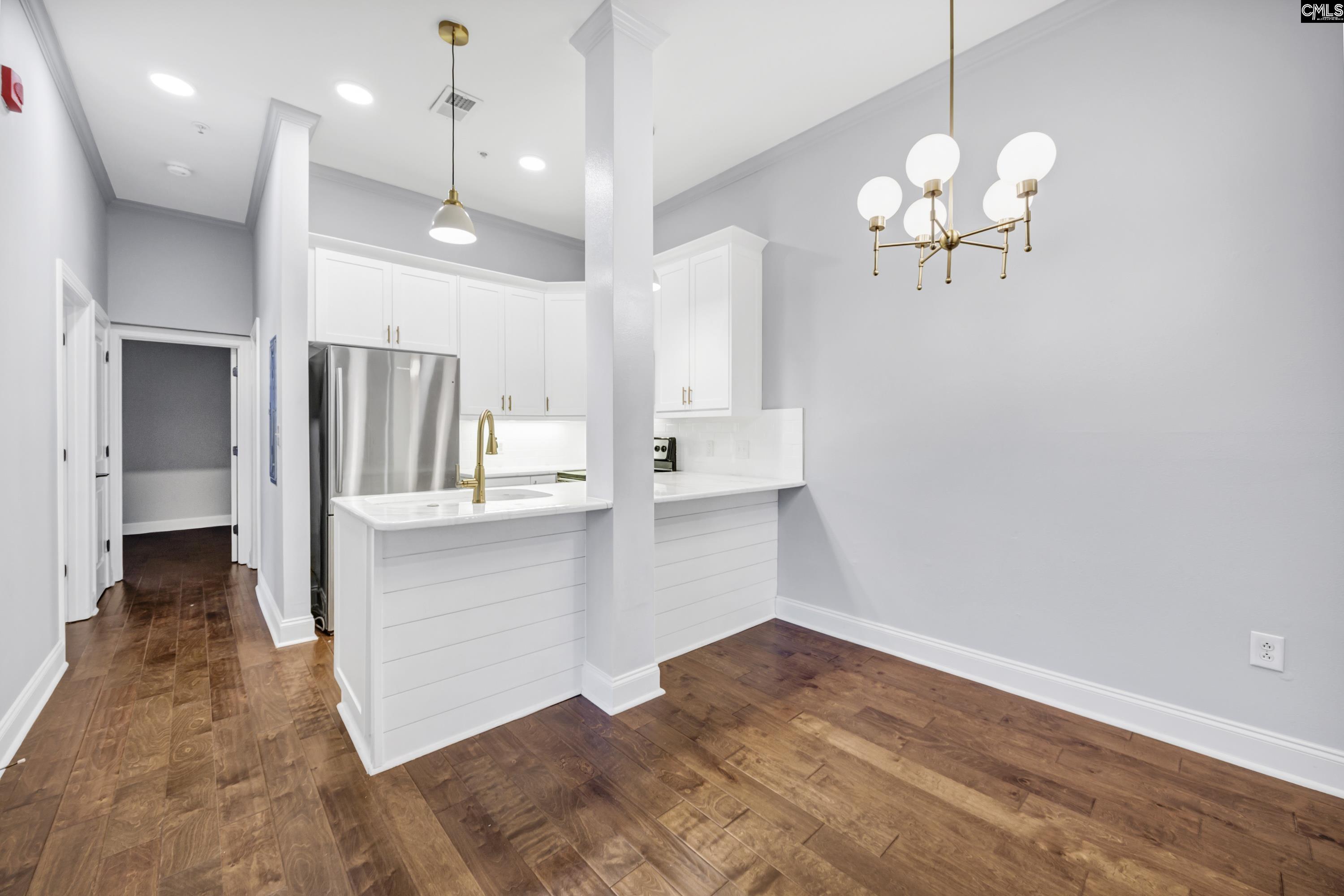 705 Maple Street G-103